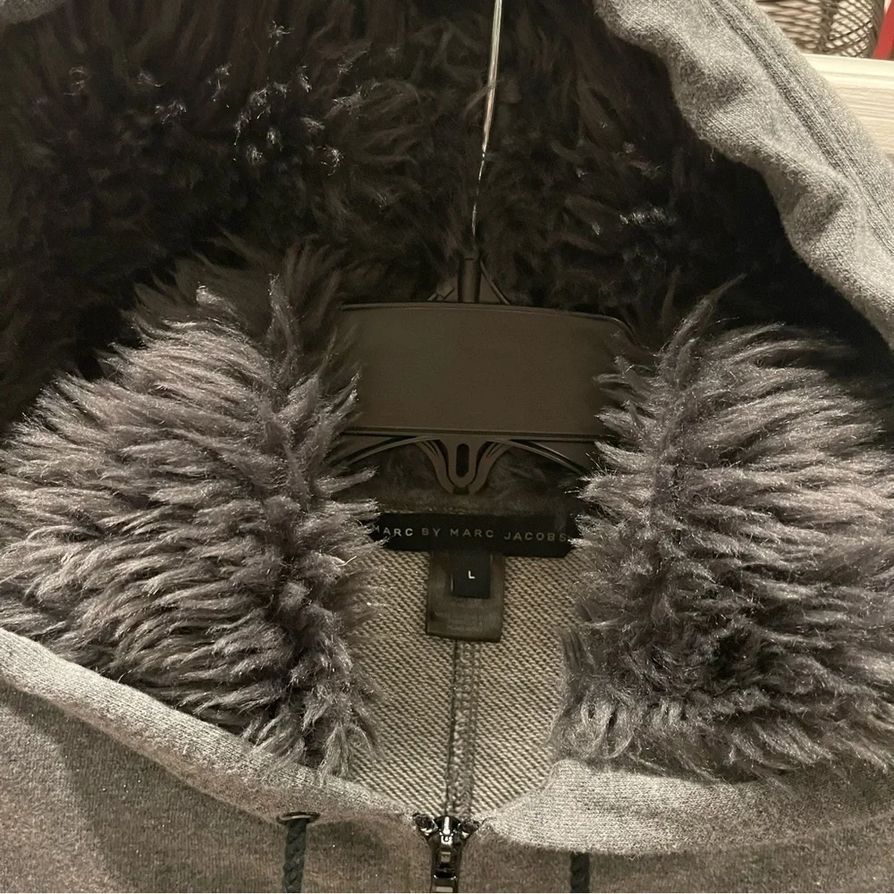 BL: Marc Jacobs Faux Fur 2 Tone Gray Hoodie Women’s L Sparkly Full zipper